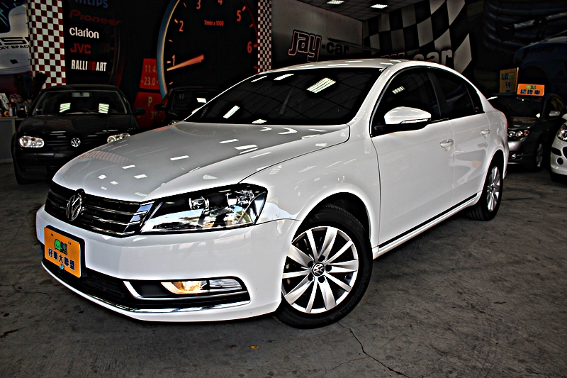 2012年 V.W PASSAT 1.8T 渦輪增壓 空間大省稅金