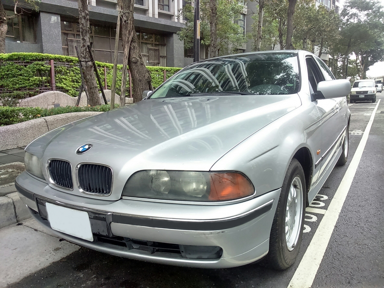 1998 BMW 520i