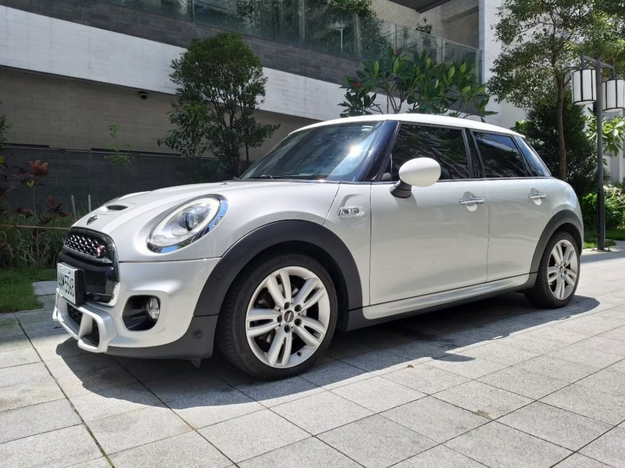 品川車庫 2015 MINI 迷你 F55 Cooper S 選配JCW套件