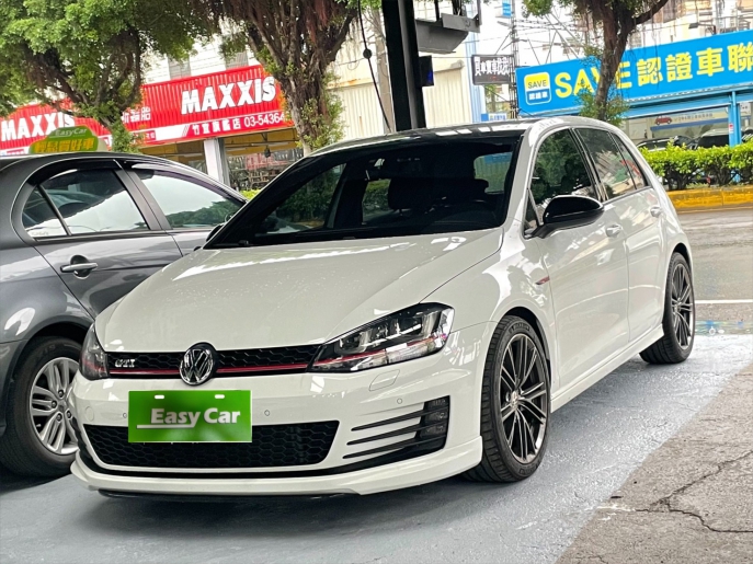 2015 年VW GOLF VII