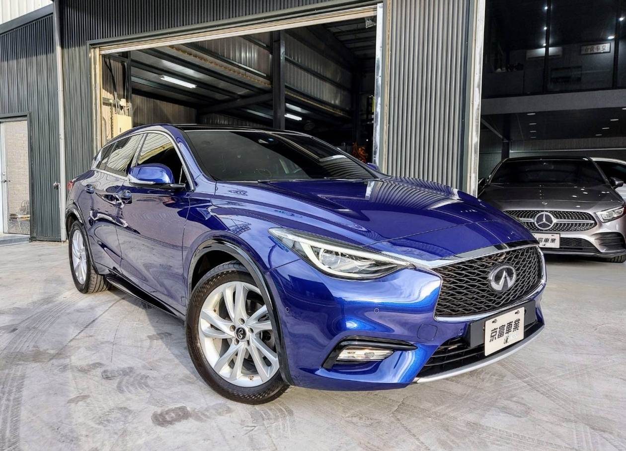 INFINITI Q30 1.6t 風尚版 都市跑旅