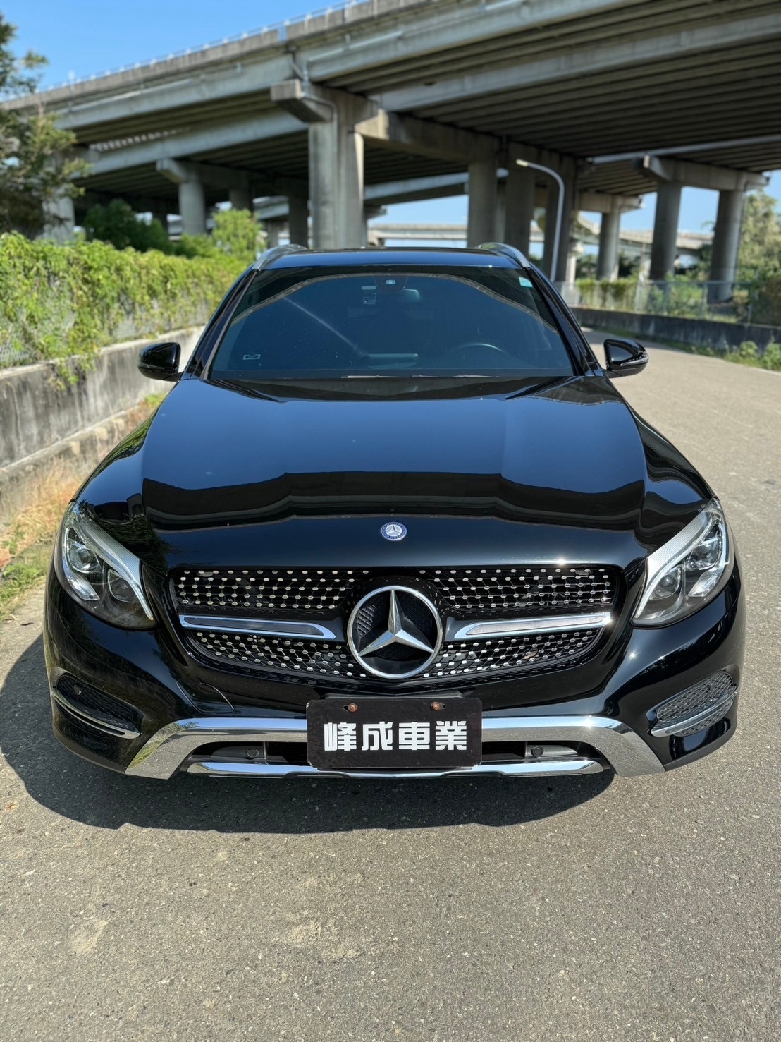 2017 BENZ GLC300